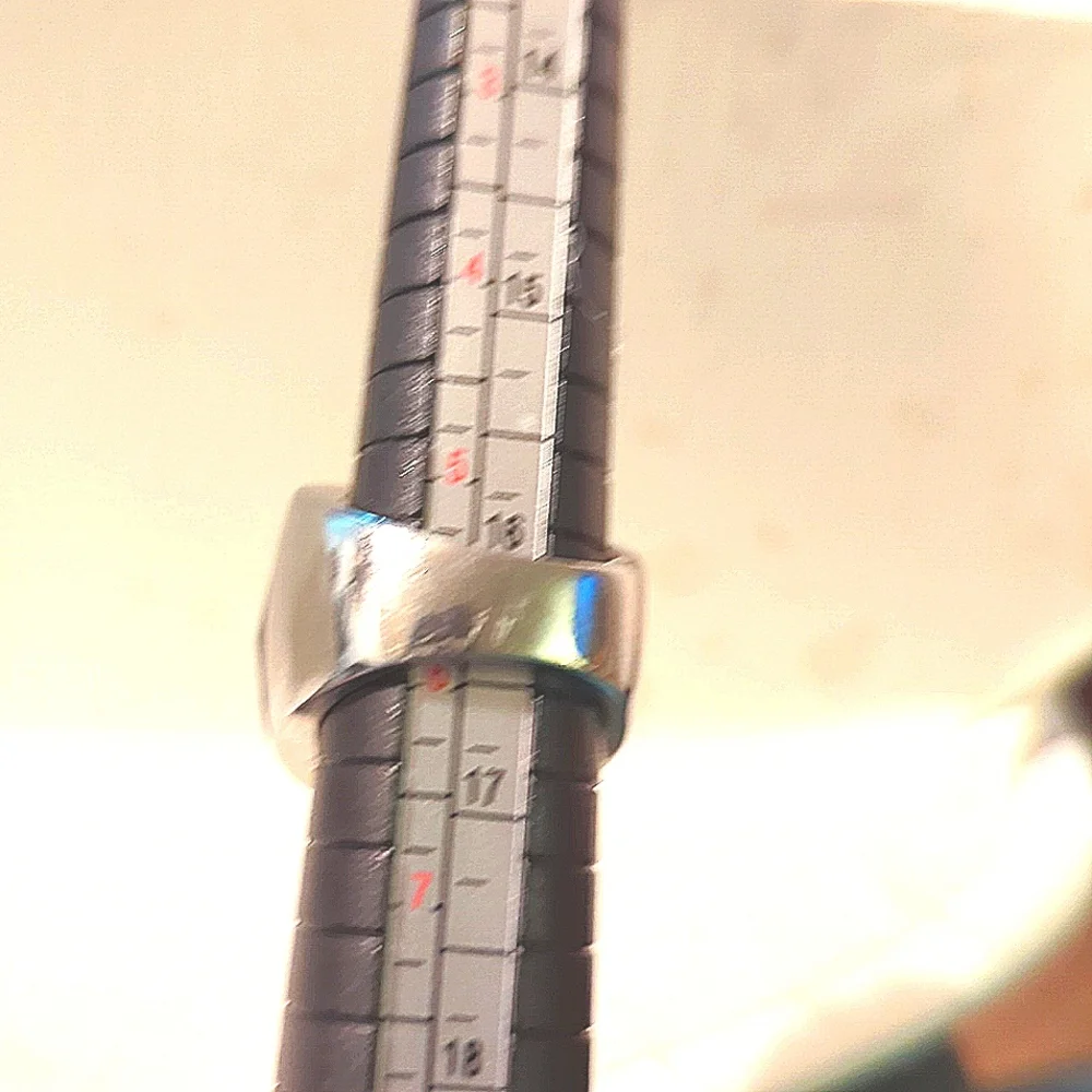 Large Green stone ring - Picture 4 of 4